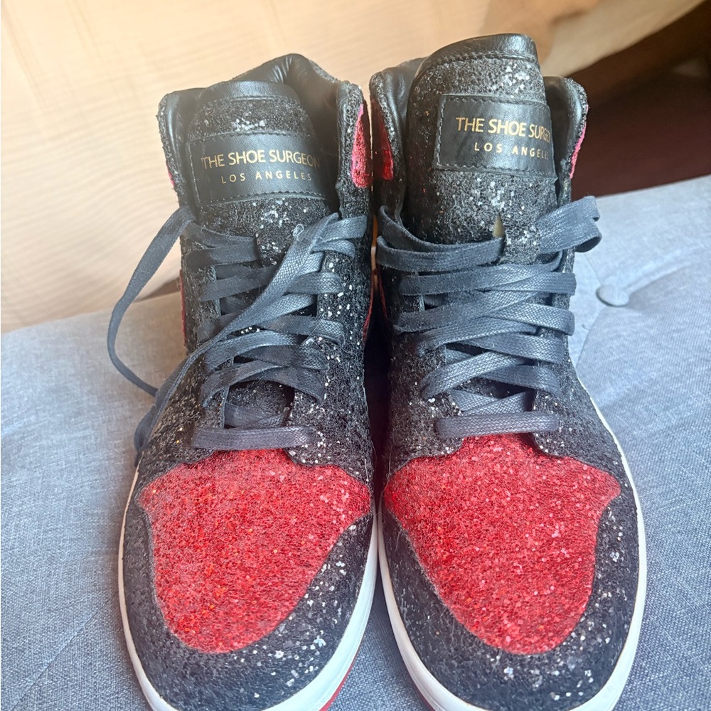 Nike Men Sneakers Black and Red High-Top